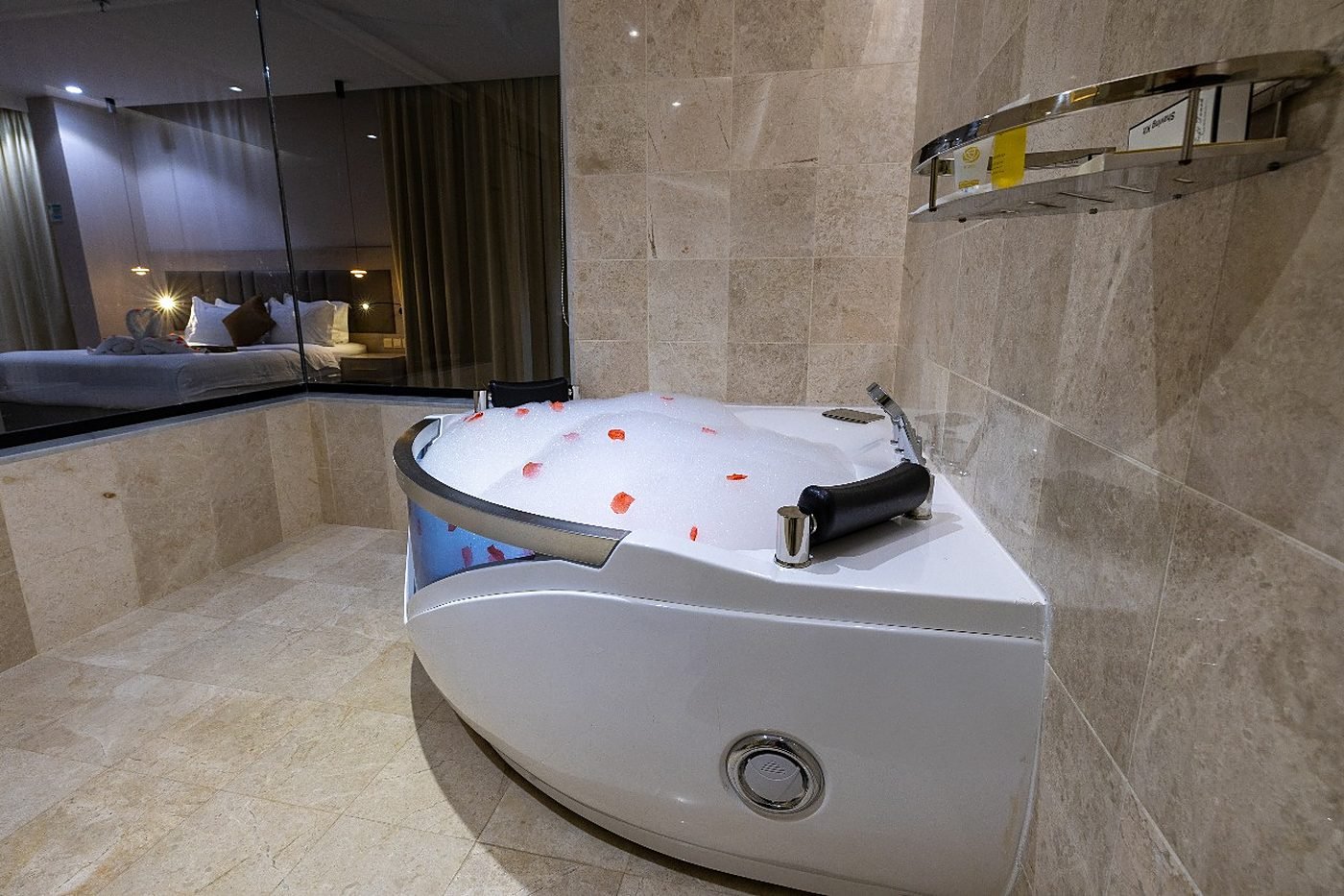 Jacuzzi