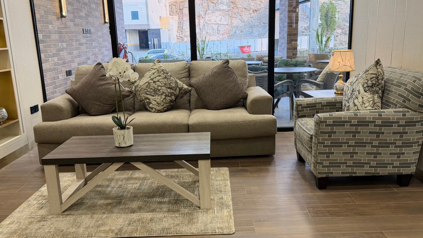 Suite living room — Airport Road